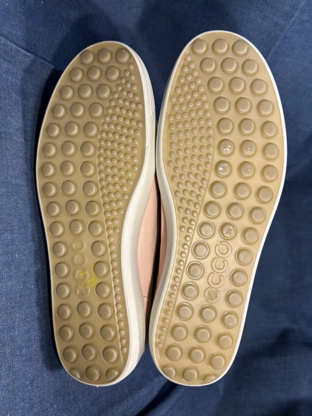 Ecco buttery leather soft lace up sneakers 5